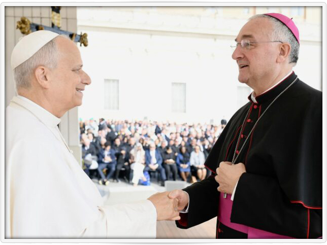 Como conclusión de esta visita nuestro Obispo don Antonio participó en la audiencia papal del pasado 15 de octubre, donde saludó por primera vez al Santo Padre Leon XIV. Avanza Beatificación Cura Valera